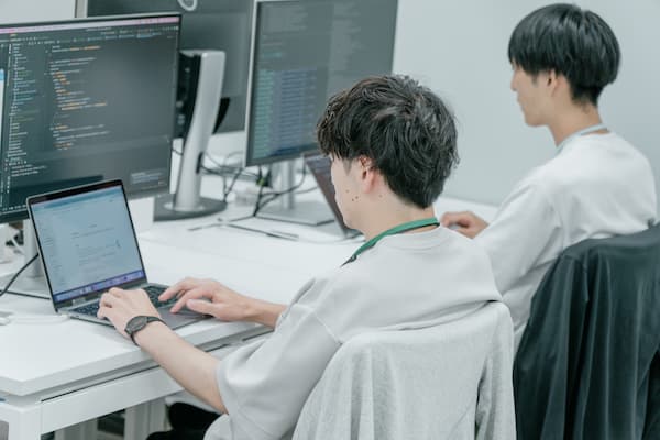 エンジニア/デザイナー